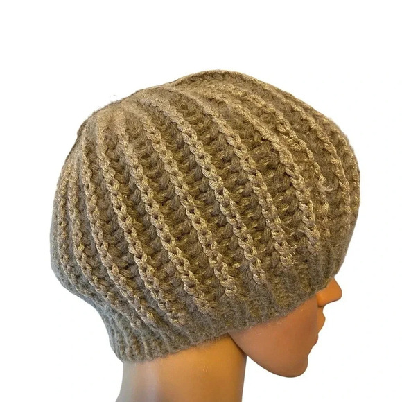 Fratelli Talli Alpha Wool Blend Made in Italy Knit Hat Silver Stretch One Size - Picture 1 of 4